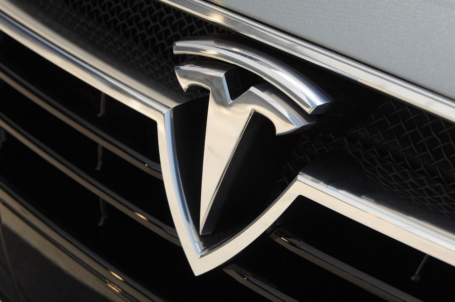  Tesla Model S 2009 года  (фото 19 из 44)